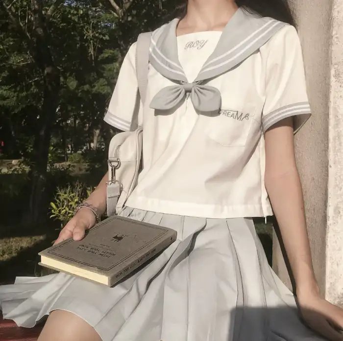 10号舱里的女人